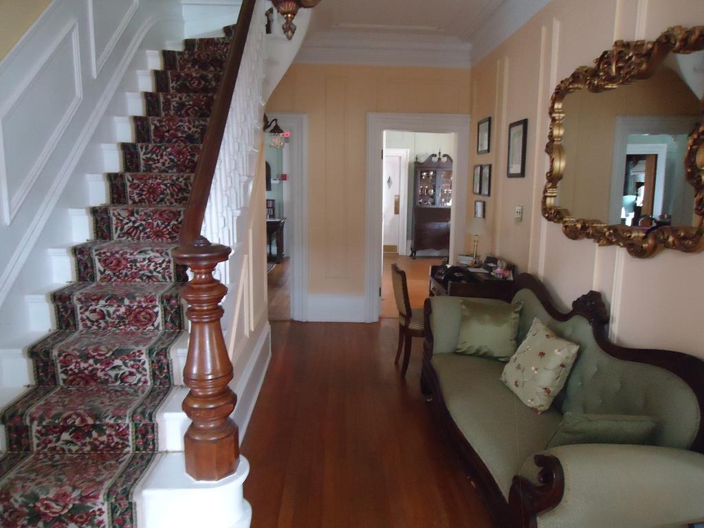 Governor'S Mansion Inn Miramichi Zewnętrze zdjęcie