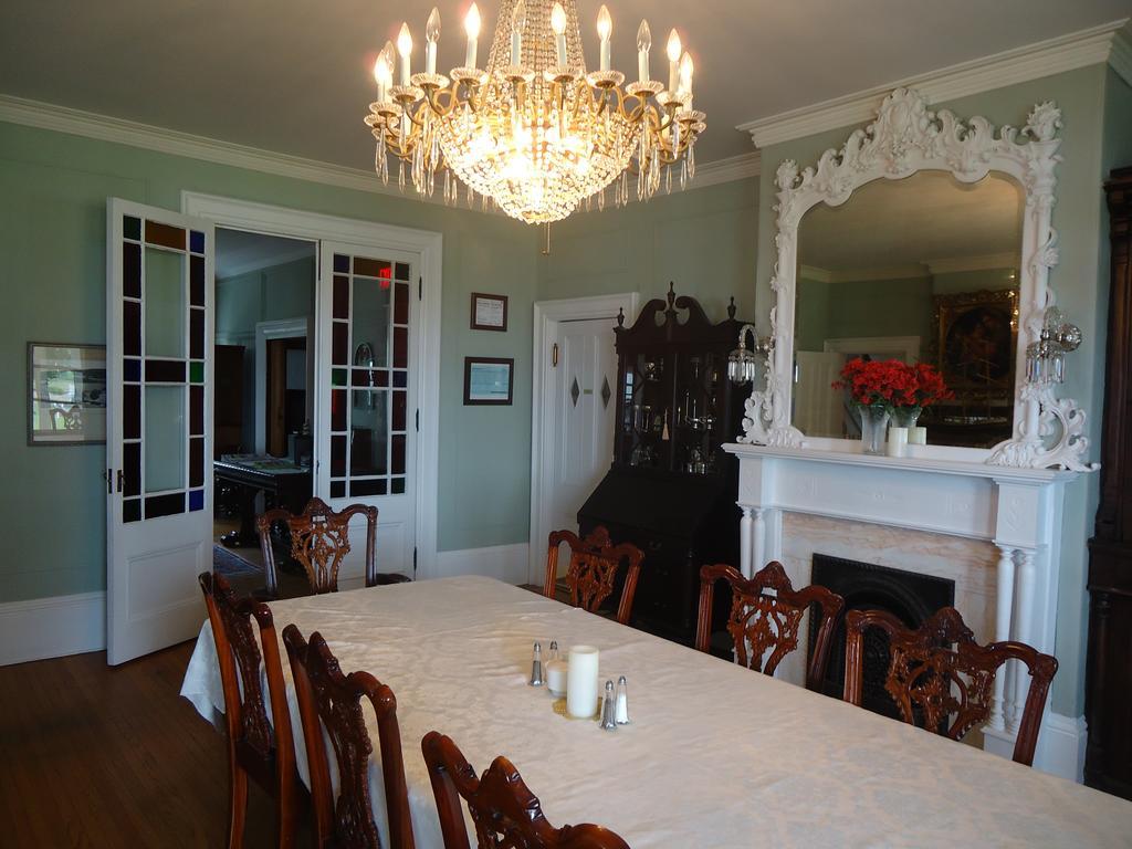 Governor'S Mansion Inn Miramichi Zewnętrze zdjęcie