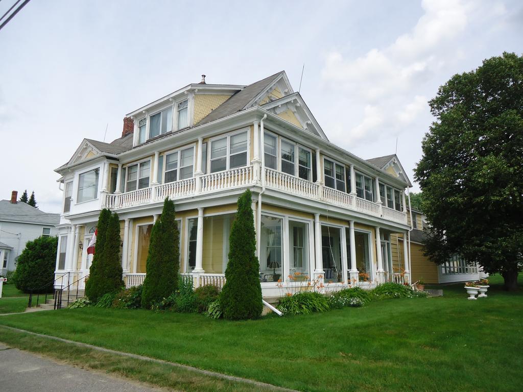 Governor'S Mansion Inn Miramichi Zewnętrze zdjęcie