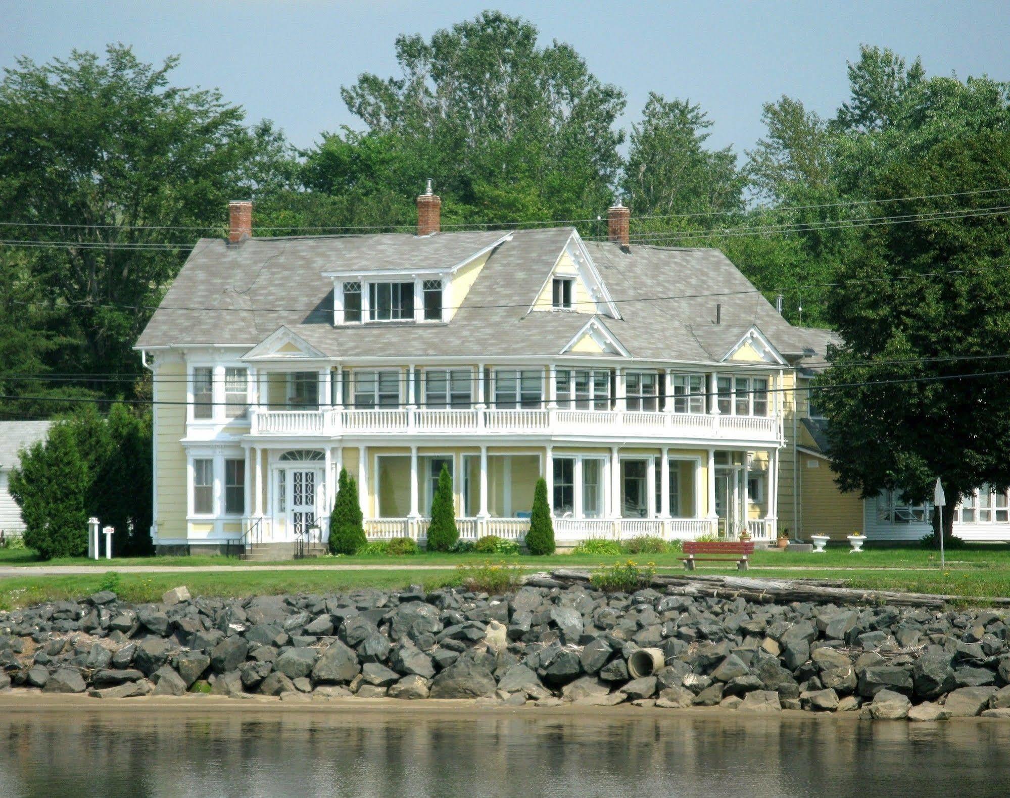 Governor'S Mansion Inn Miramichi Zewnętrze zdjęcie