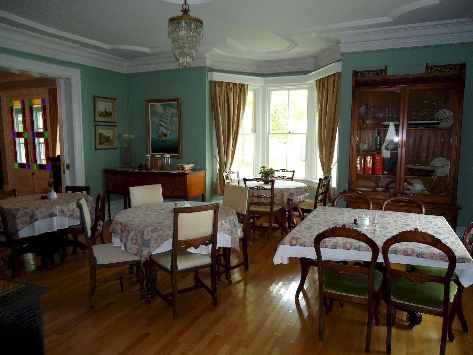 Governor'S Mansion Inn Miramichi Zewnętrze zdjęcie